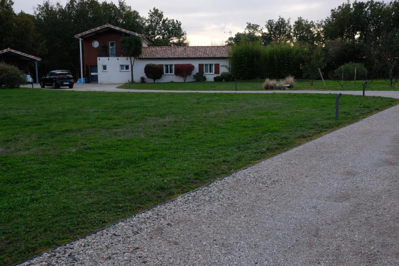 La Planette Panzió Aussonne Kültér fotó